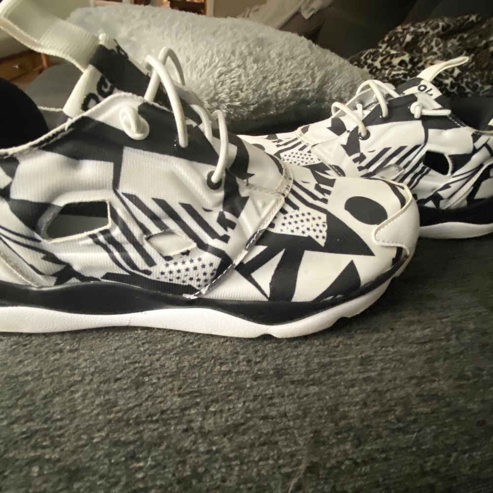 Reebok’s - Picture 4 of 4